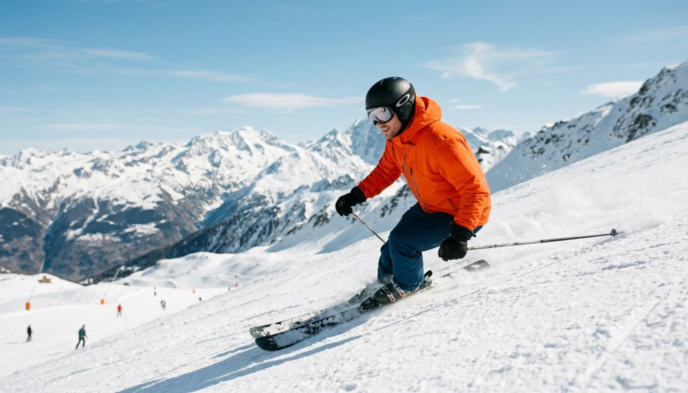 Techniques avancées de ski pour intermédiaires et experts